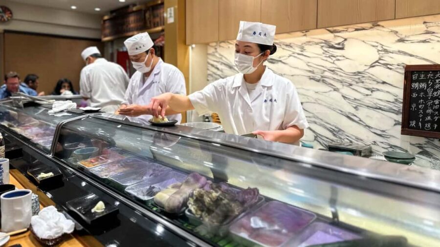 Tokyo: Toyosu Tuna Auction &Tsukiji Market Gourmet Adventure - Practical tips before you go (so your morning stays fun)