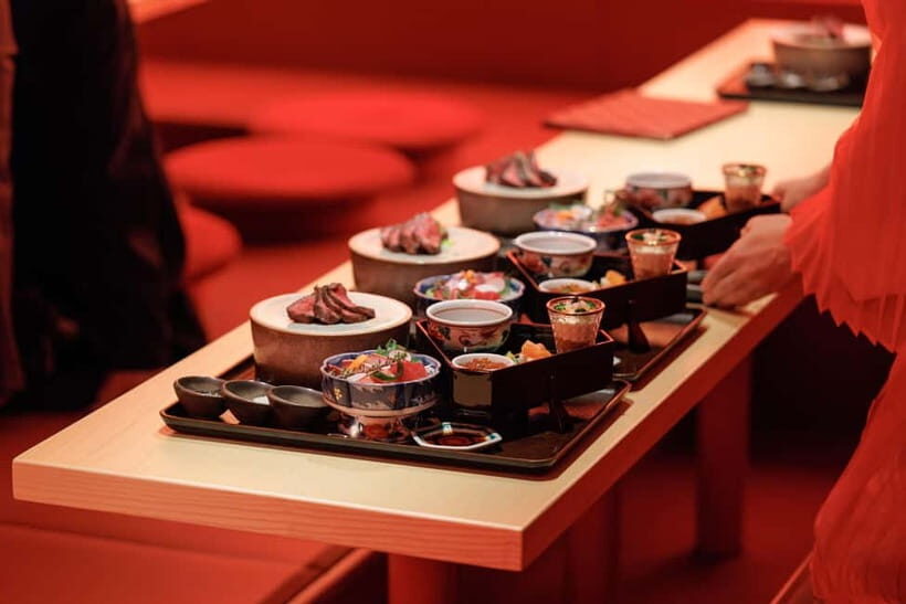 Tokyo: Traditional Geisha Experience Show & Japanese Dinner - Kyoto-style kaiseki dinner: seasonal courses and why it’s worth the price