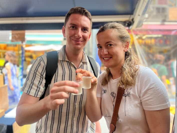 Tokyo: Tsukiji Fish Market Guided Walking Tour - Tsukiji Hongwan-ji Temple Stop: A Calm Start Before the Food Push