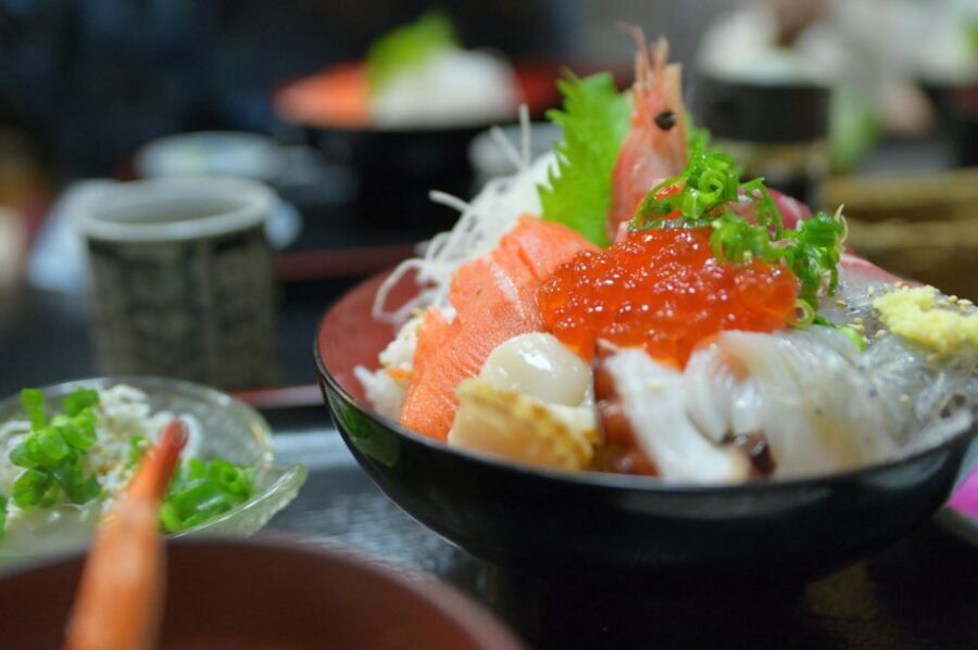 Tokyo: Tsukiji Fish Market Tour with 6 Stops & Seafood Lunch - Meeting at Tsukiji Station Without the Wrong Stop