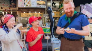 Tokyo’s Kitchen: Tsukiji Market Food & Culture Walk - Kabuki Inari Shrine: respect first, then food