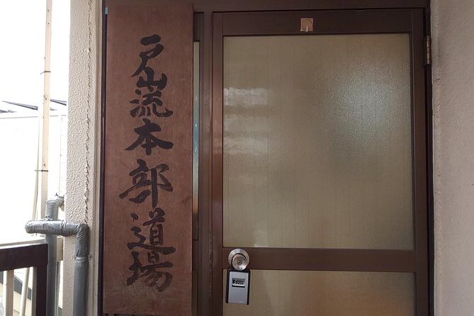 Tokyo:Samurai sword and archery class from a samurai descendant - Slashing while moving: the moment you realize it’s hard