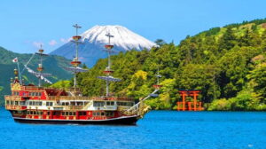 Tokyo:Sea of Mount Fuji, Hakone Ropeway, Ōwakudani, Enoshima - The Tokyo start: getting on the bus without losing the day