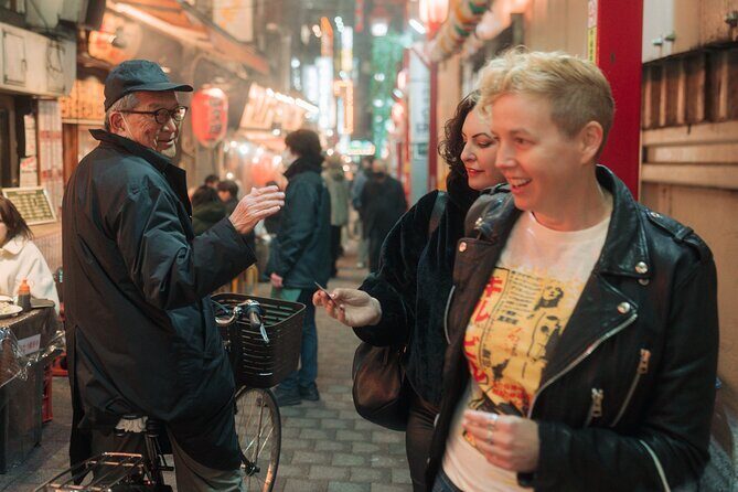 Tour with Pro Tokyo Photographer and take Edgy Unique Portraits - What you get: 10 retouched photos and a mini Tokyo chat