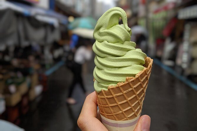 Tsukiji Fish Market Food Tour: Seafood, Street Food & Hidden Gems - Tsukiji still matters, even without the tuna auction