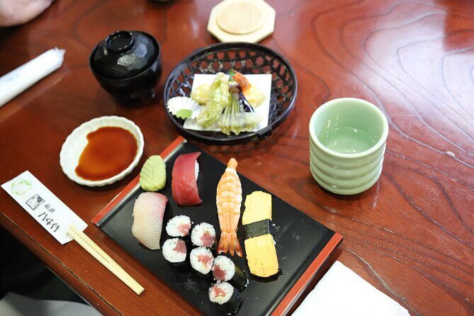 Tsukiji Fish Market Guided Tour and Sushi Making with Pro Chef - Sushi-making with a pro: how the class actually teaches you