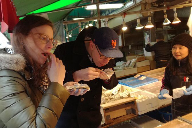 Tsukiji Food and Toyosu Market with Government-Licensed Guide - Tsukiji Hongwanji Temple: Buddhism Close to the Market Grind