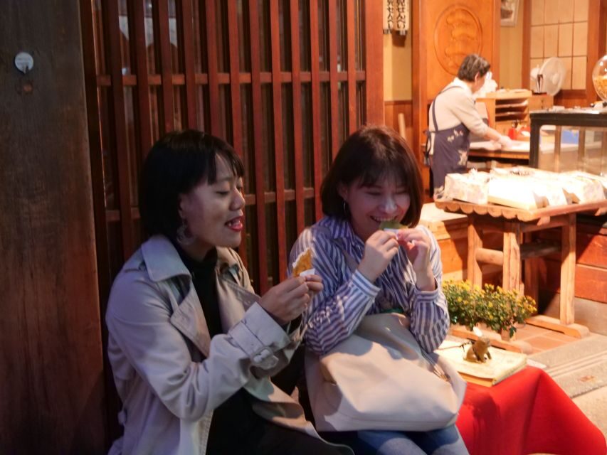 Yanaka District: Historical Walking Tour in Tokyo's Old Town - Hebimichi: the street you walk through, not just past