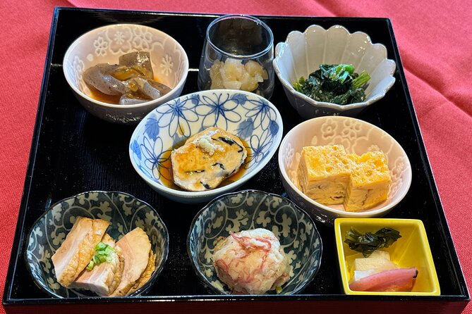 Make Rice Balls and Enjoy a Japanese Home-Style Lunch in Yanaka - Meeting in Yanaka: Setting the Scene Before You Touch the Rice