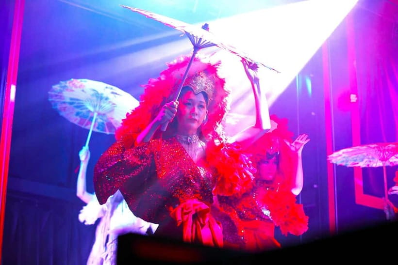 Tokyo GINZA: KONPARU Japanese Cabaret Show with Drink - The KONPARU Performance: Story Scenes, Traditional Costumes, and Lighting